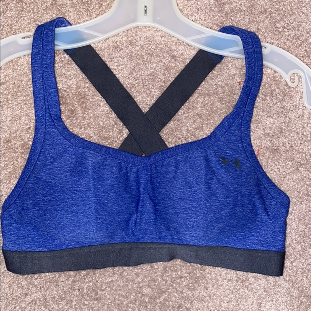 34 B under Armour sports bra